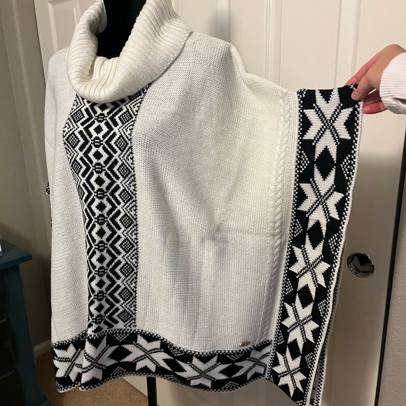 BLACK RIVET Gorgeous Cape Cowl Neck Sweater!! - Picture 2 of 11